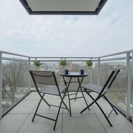 Modern & Cozy Przedmiejska In By Renters * ヴロツワフ