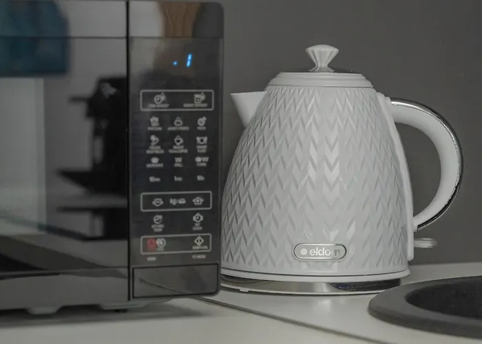 Modern & Cozy Przedmiejska In By Renters Wroclaw