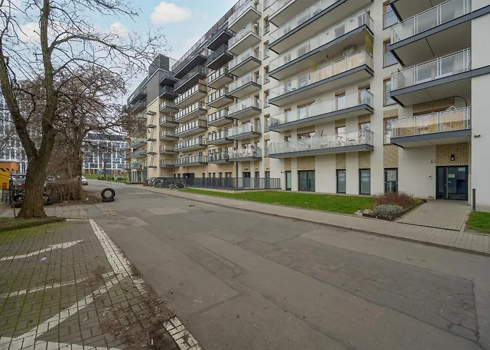 Modern & Cozy Przedmiejska In By Renters Apartment