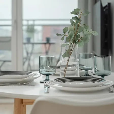 Modern & Cozy Przedmiejska In By Renters Apartment Breslau