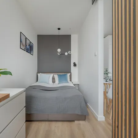 Modern & Cozy Przedmiejska In By Renters * Breslavia